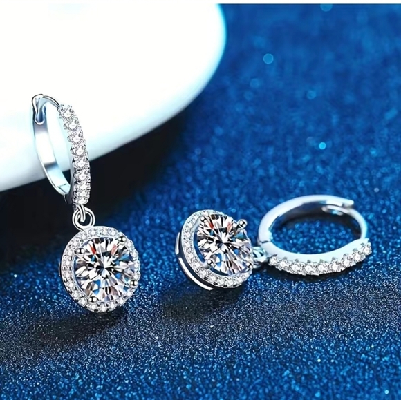 2ct CERTIFIED GENUINE MOISSONITE Diamond 18k/925 Drop halo earrings - Picture 4 of 15